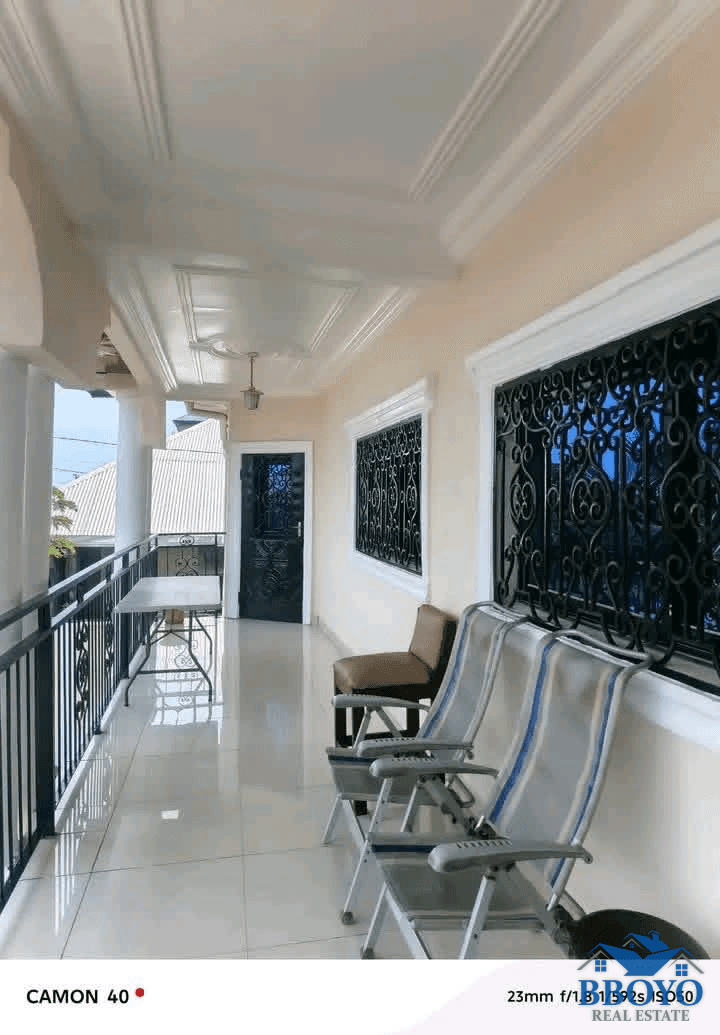 Modern residential duplex 