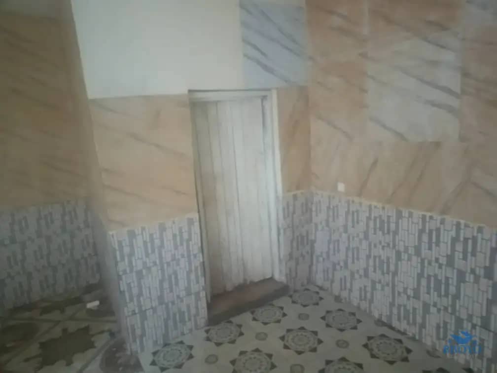 Modern Available lycee Emana  — photo 7