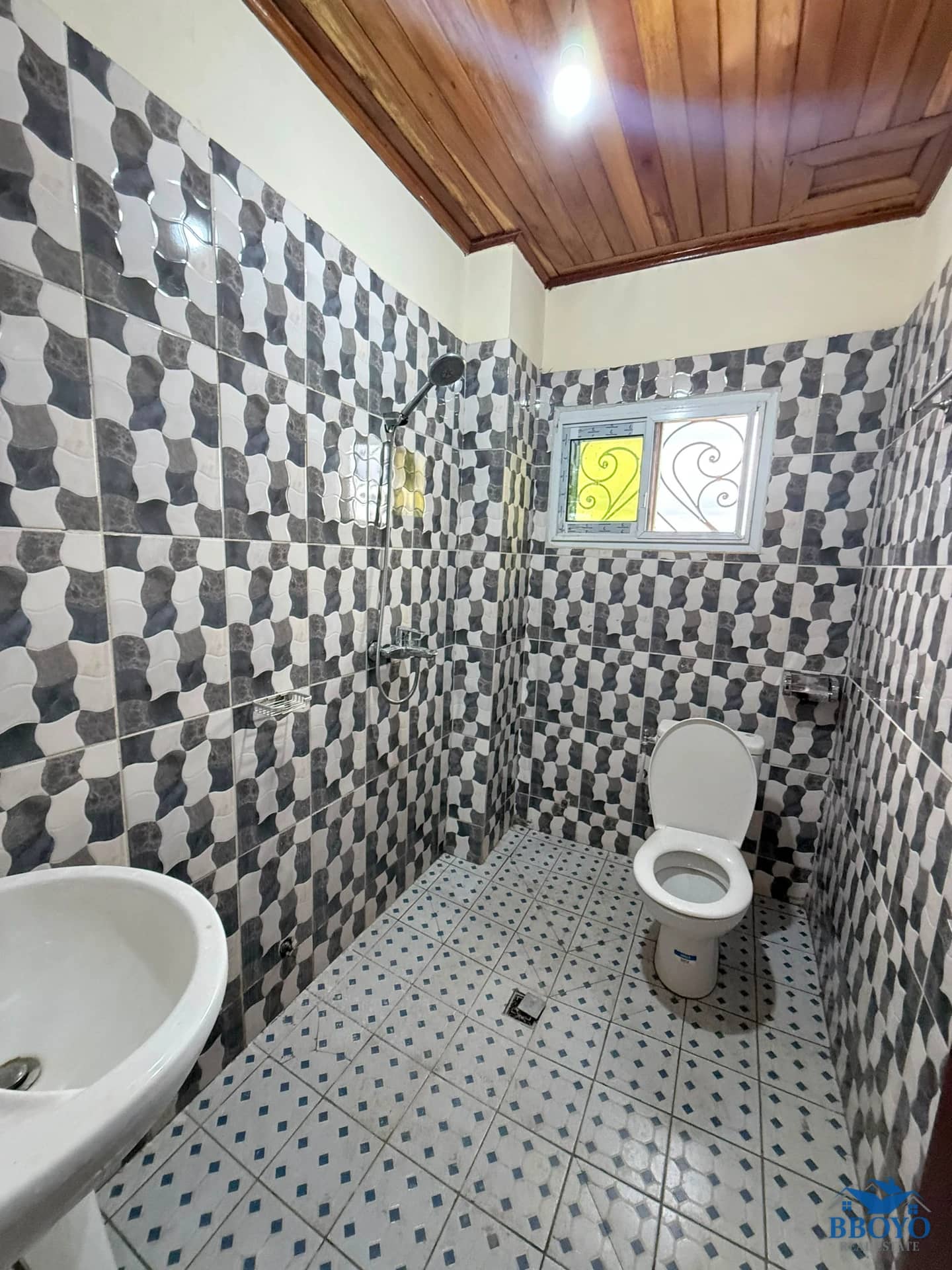 Appartement moderne à louer à Nkolfoulou — photo 7
