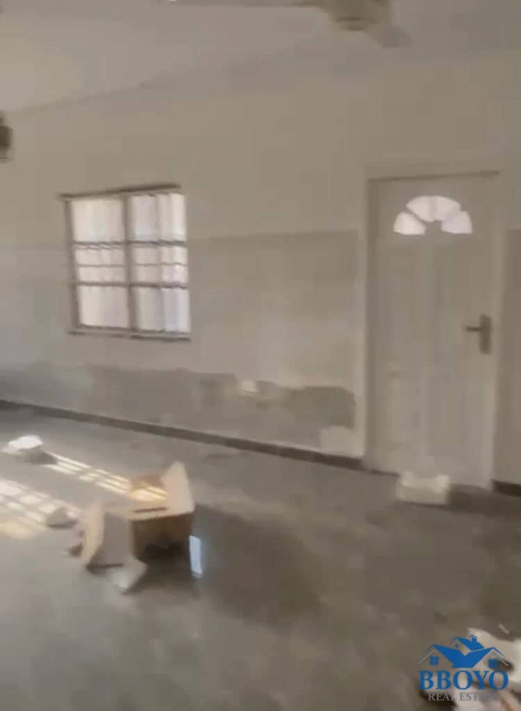 SPACIOUS 8-BEDROOM RESIDENTIAL COMPLEX — photo 7