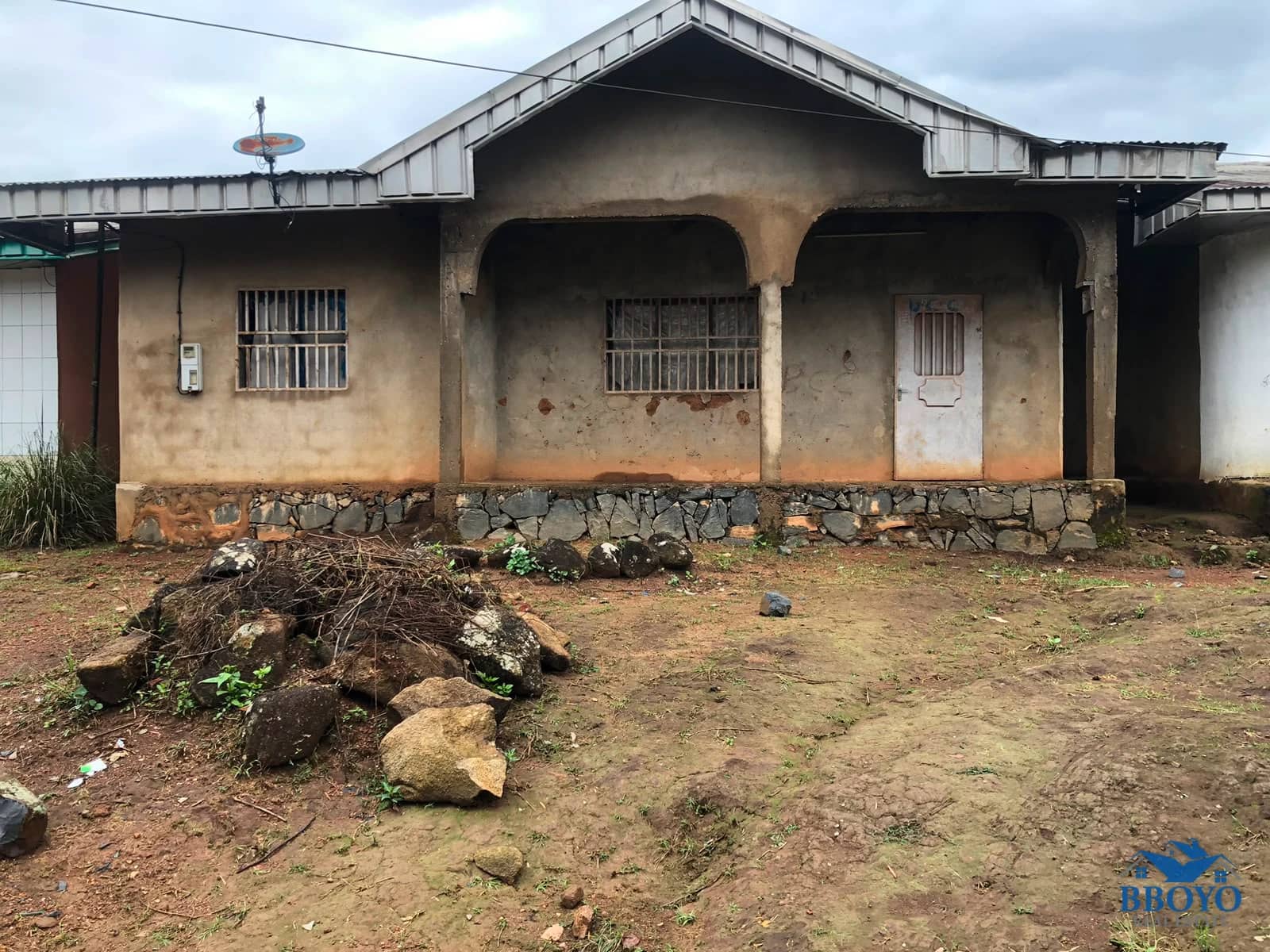 Real Estate property, Property embodies Land the House on it — photo 6