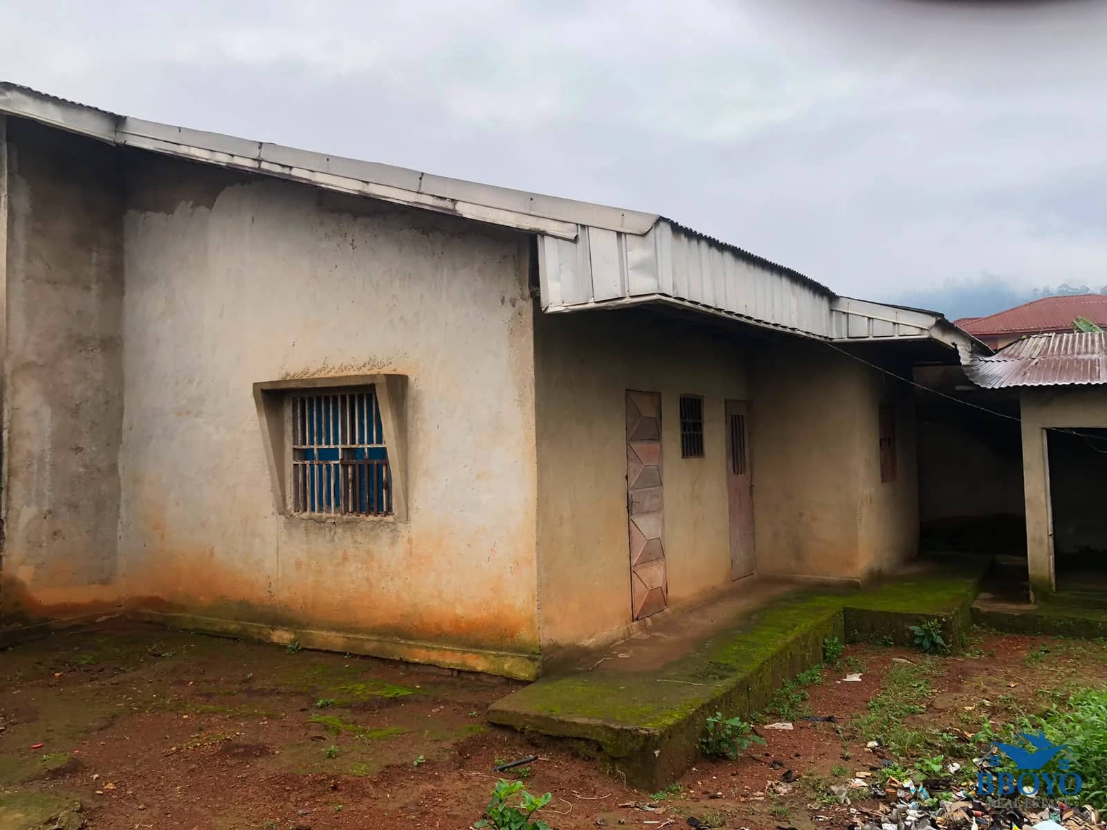 Real Estate property, Property embodies Land the House on it — photo 3