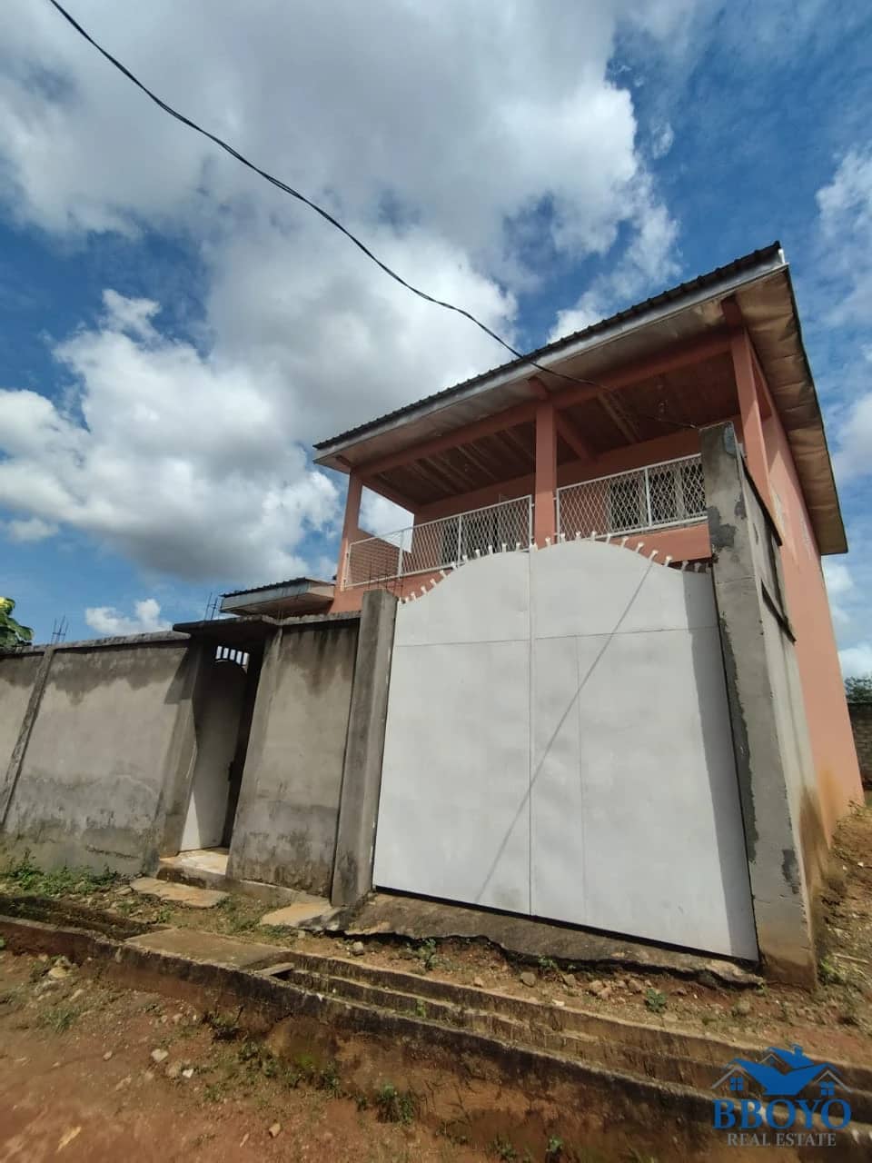Duplex à louer à Odza — photo 2