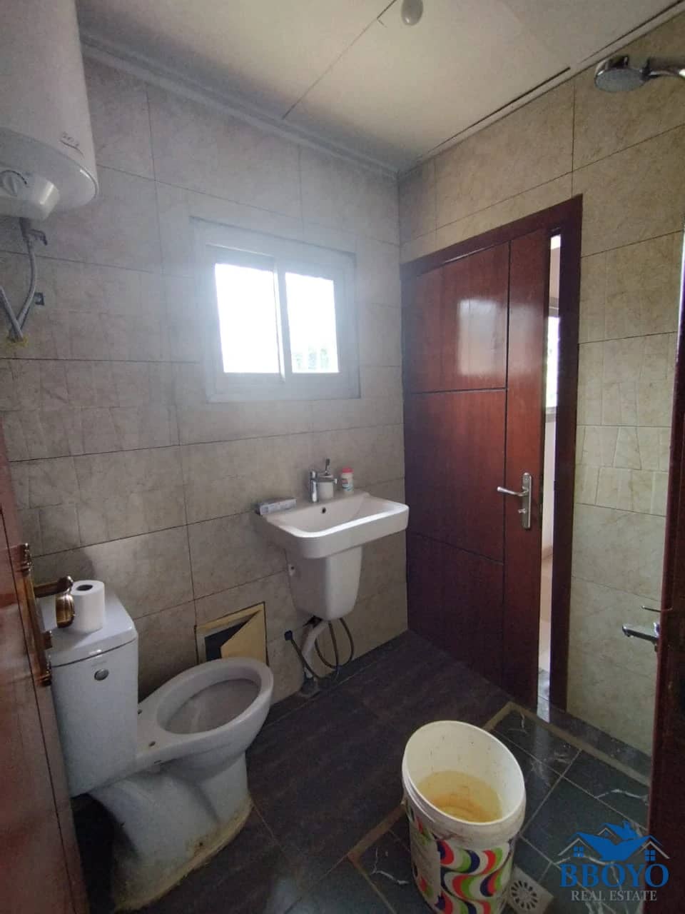 Duplex à louer à Odza — photo 7