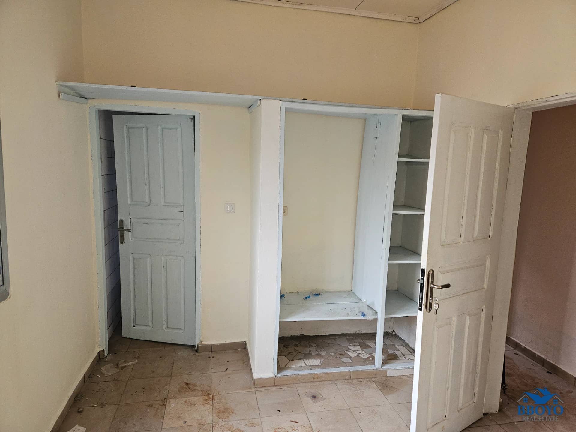 Beautiful villa in Yaoundé, move in ready. — photo 7