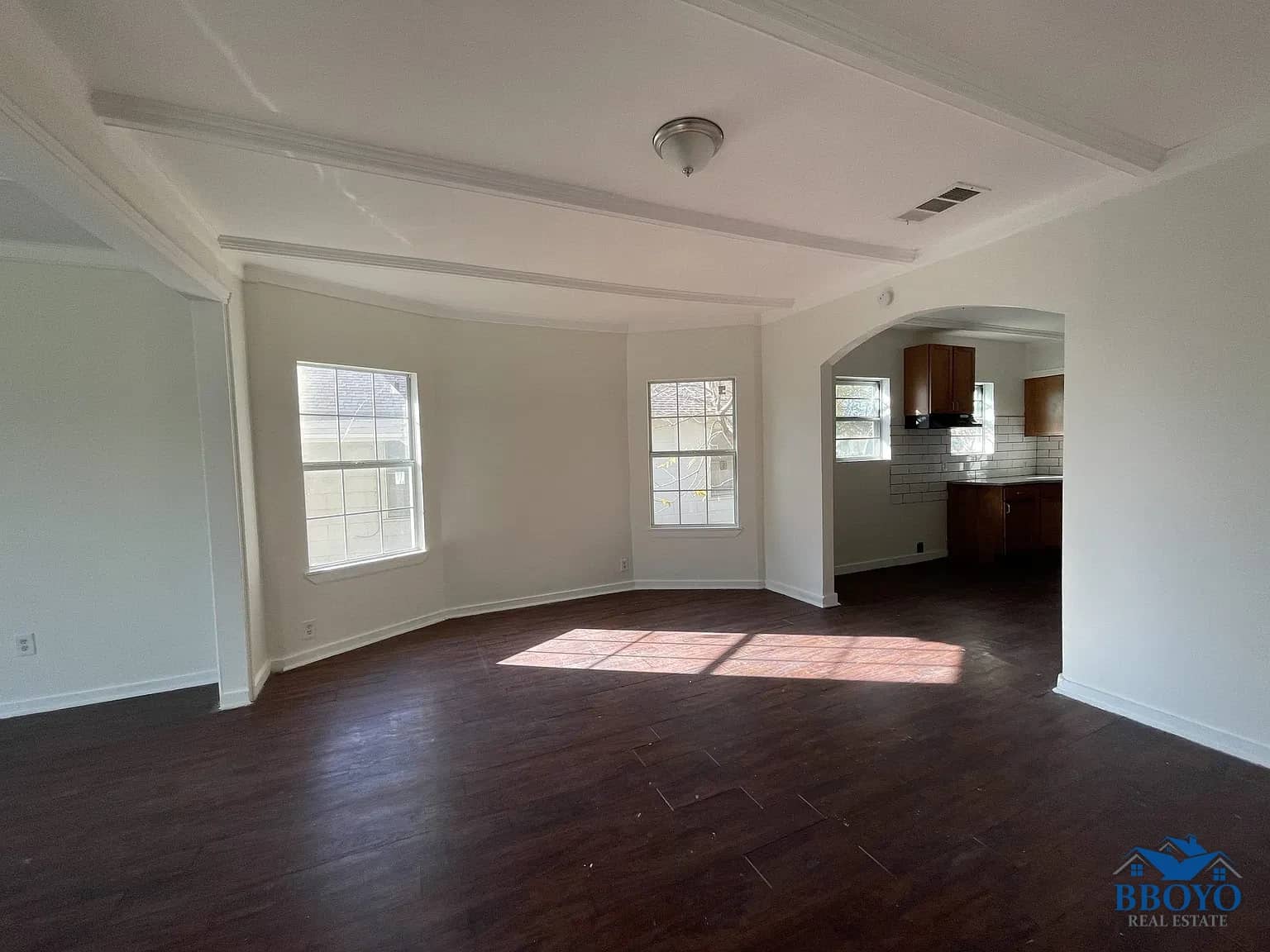 1327 E Baltimore Ave fort worth, TX 76104 — photo 4