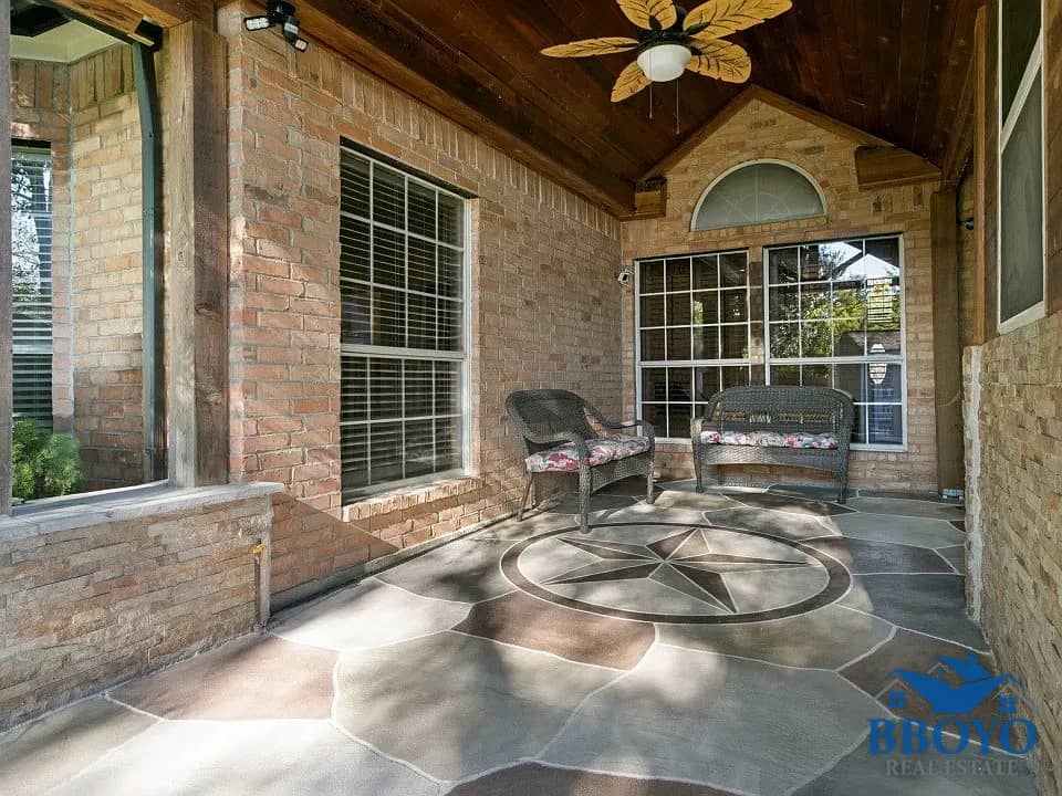Spacious Texas Home with Greenbelt Oasis — photo 7