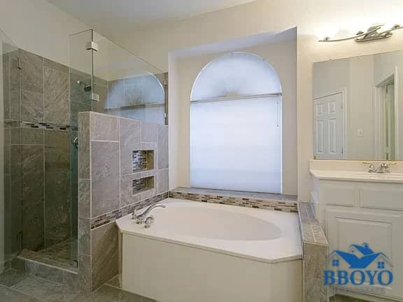 Spacious Texas Home with Greenbelt Oasis — photo 6
